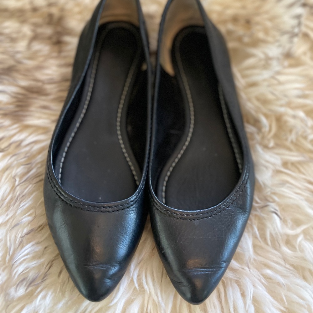 Frye Regina Ballet Flat in black leather, size 7